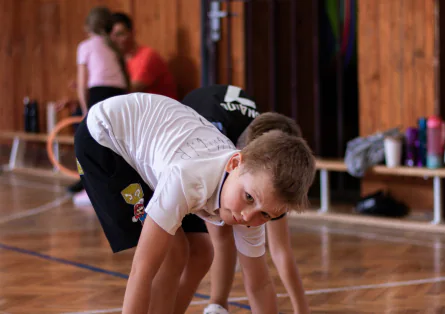 Deti počas atletického programu